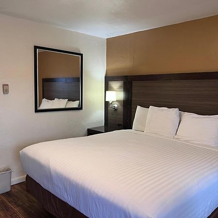 Sunrise Motor Inn Cody Dış mekan fotoğraf