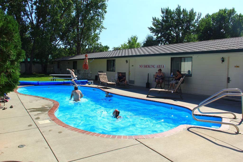 Sunrise Motor Inn Cody Dış mekan fotoğraf